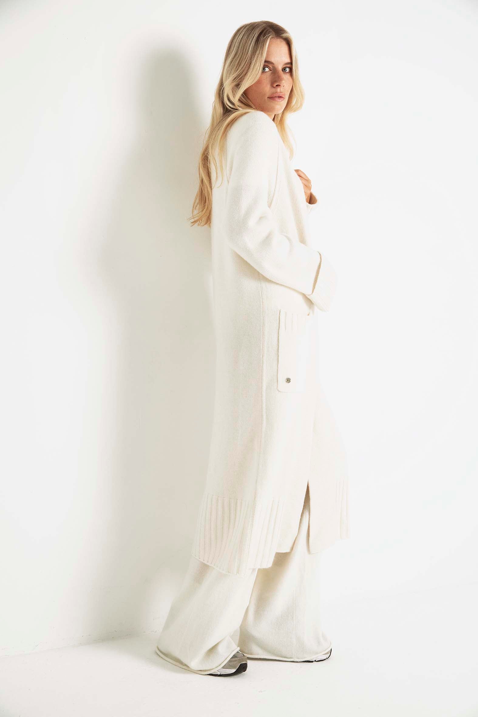 The Cashmere Longline Cardigan in Snow Peak