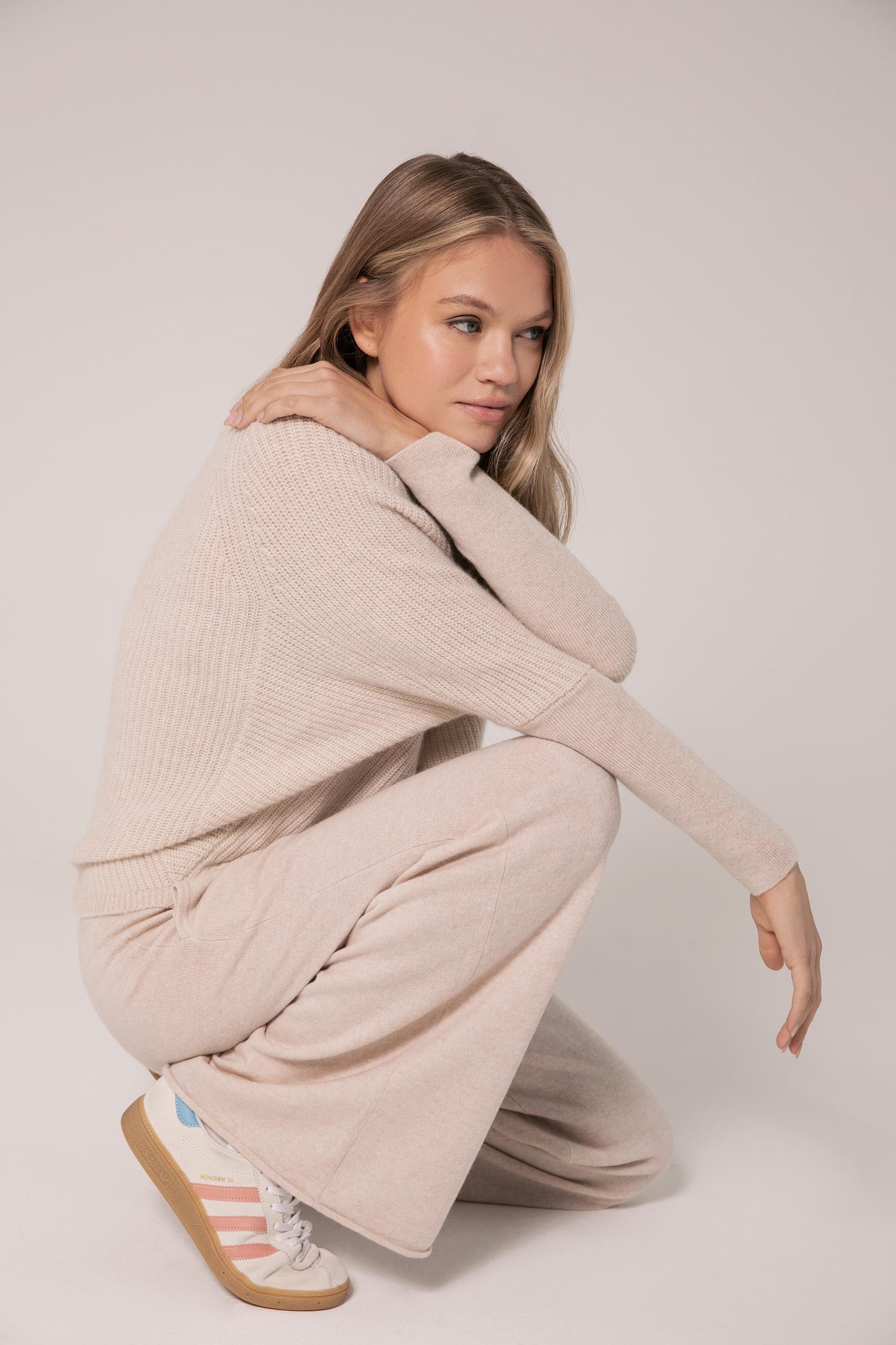 The Cashmere Slouchy Rib in Sandstone