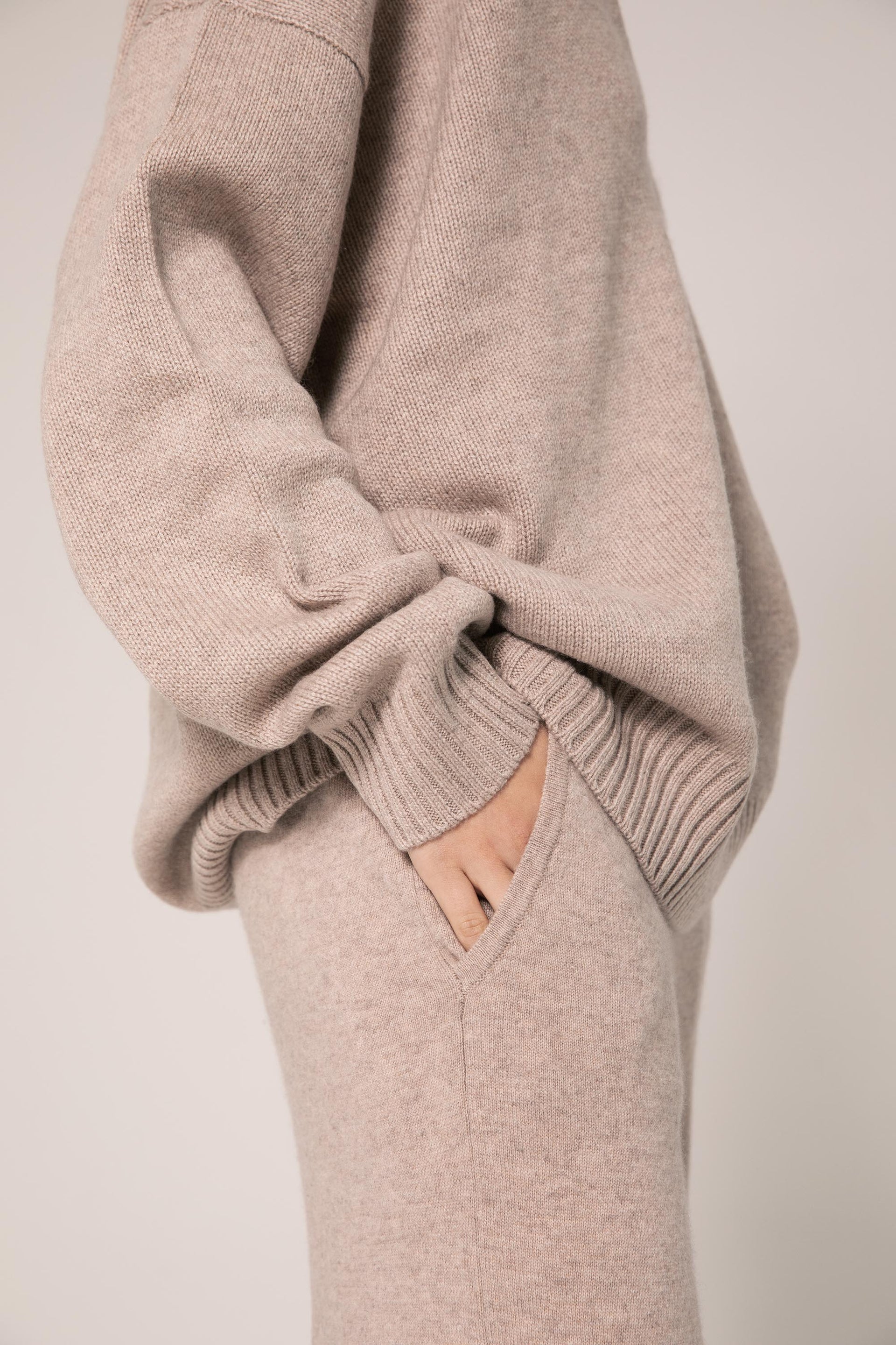 The Cashmere Collar Sweater in Affogato