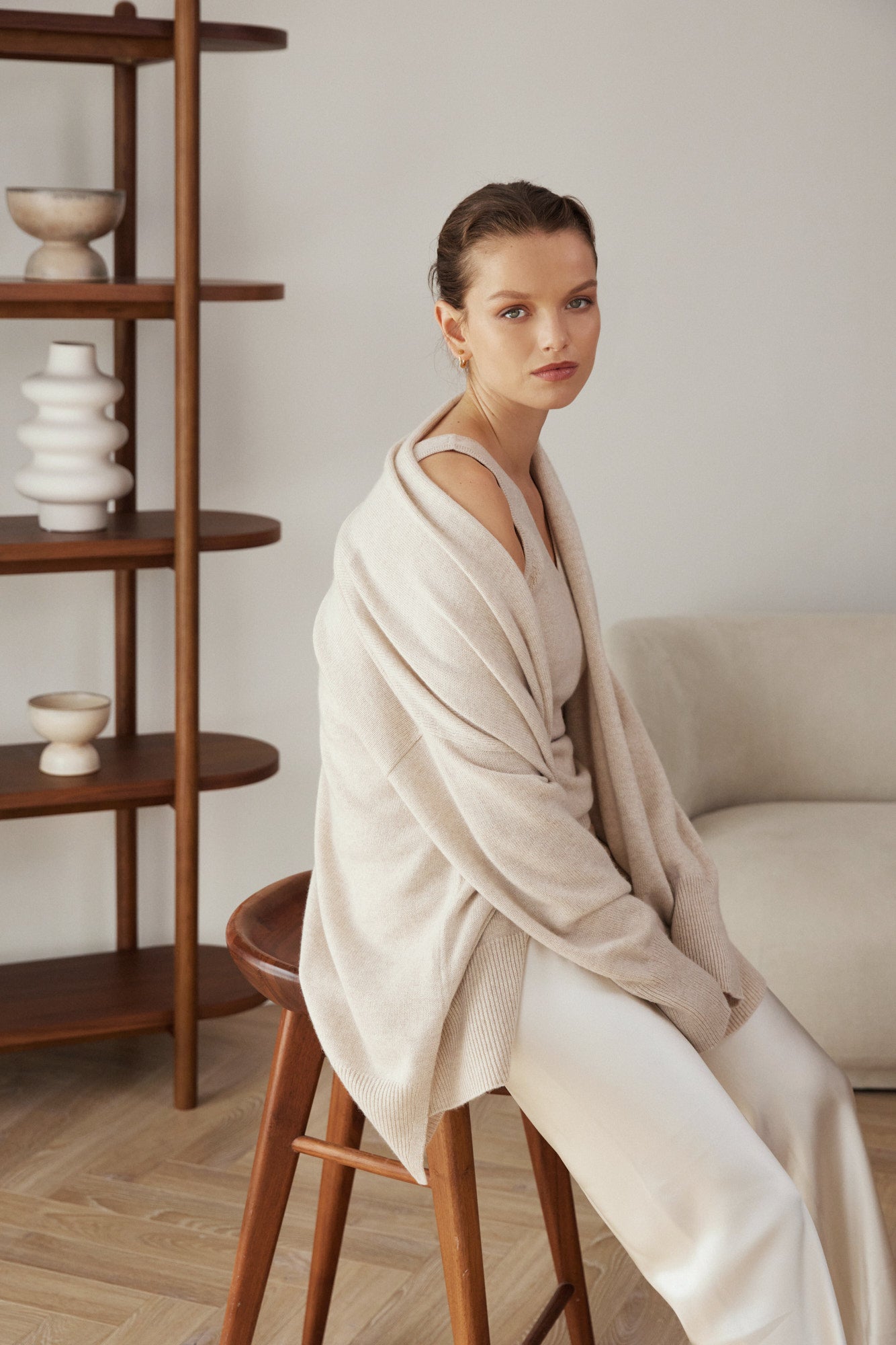 The Cashmere Oversized Cardigan in Sandstone