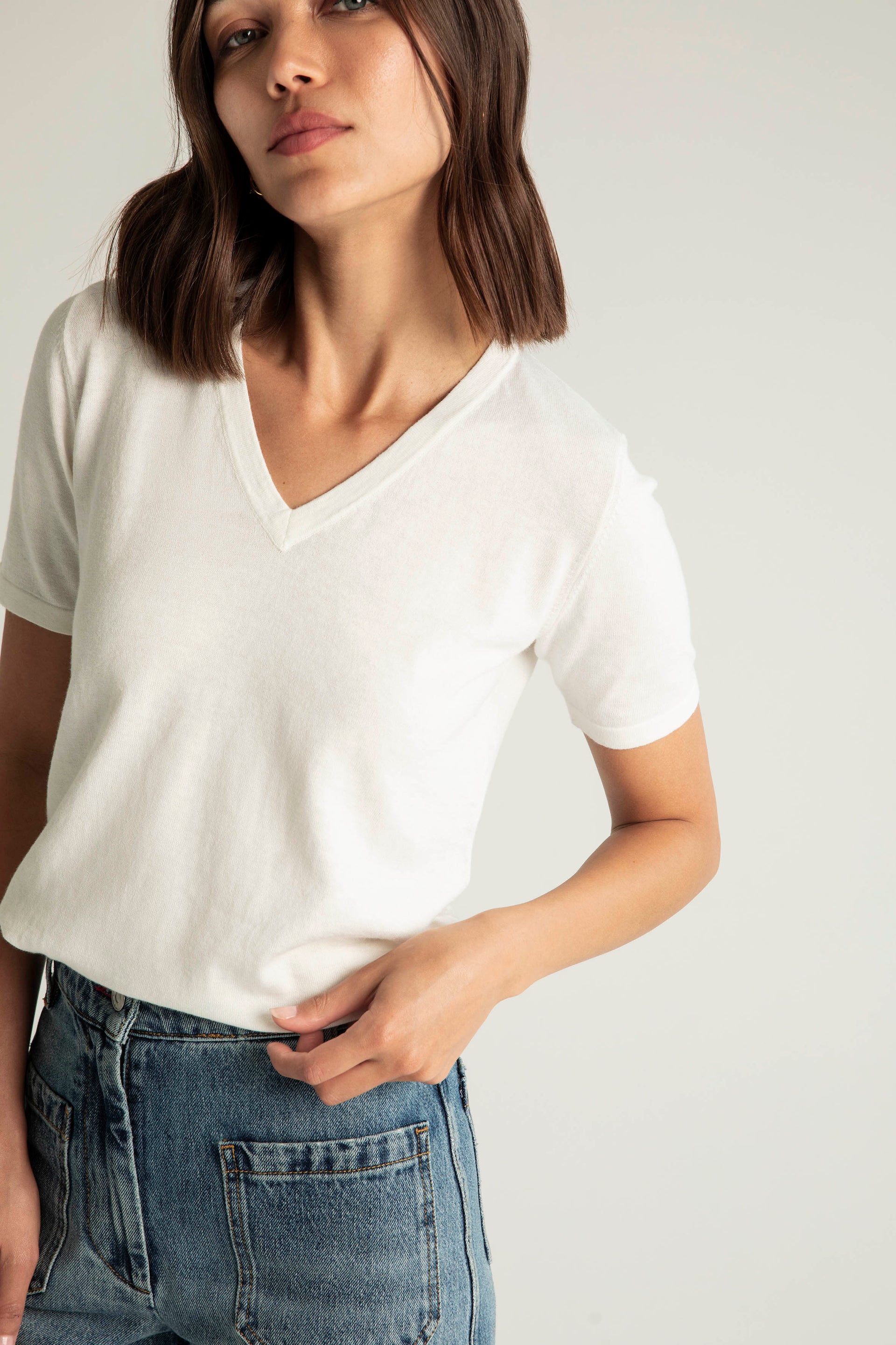 Cashmere Vee Tee in Ivory White