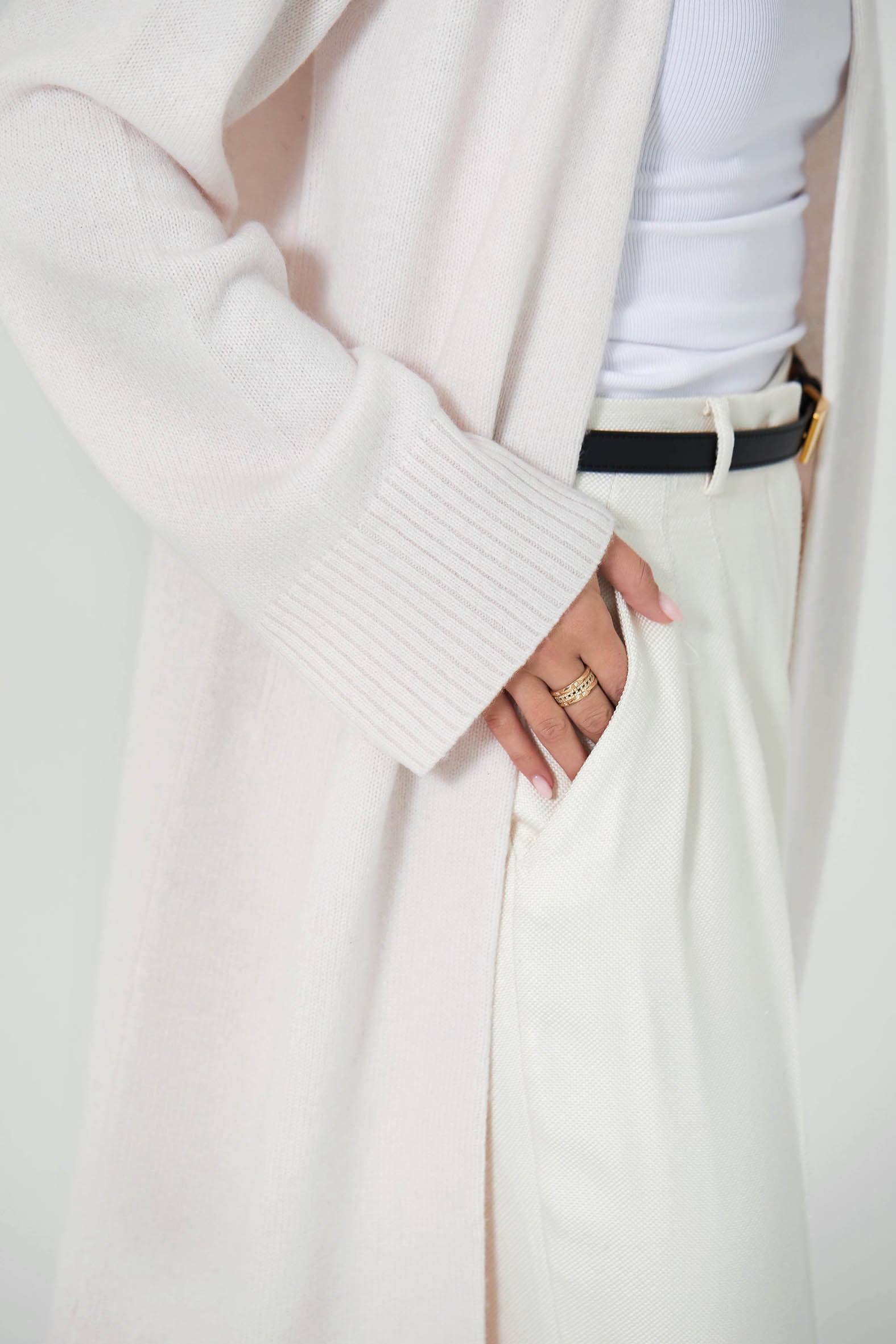 The Cashmere Long Cardigan in Veil