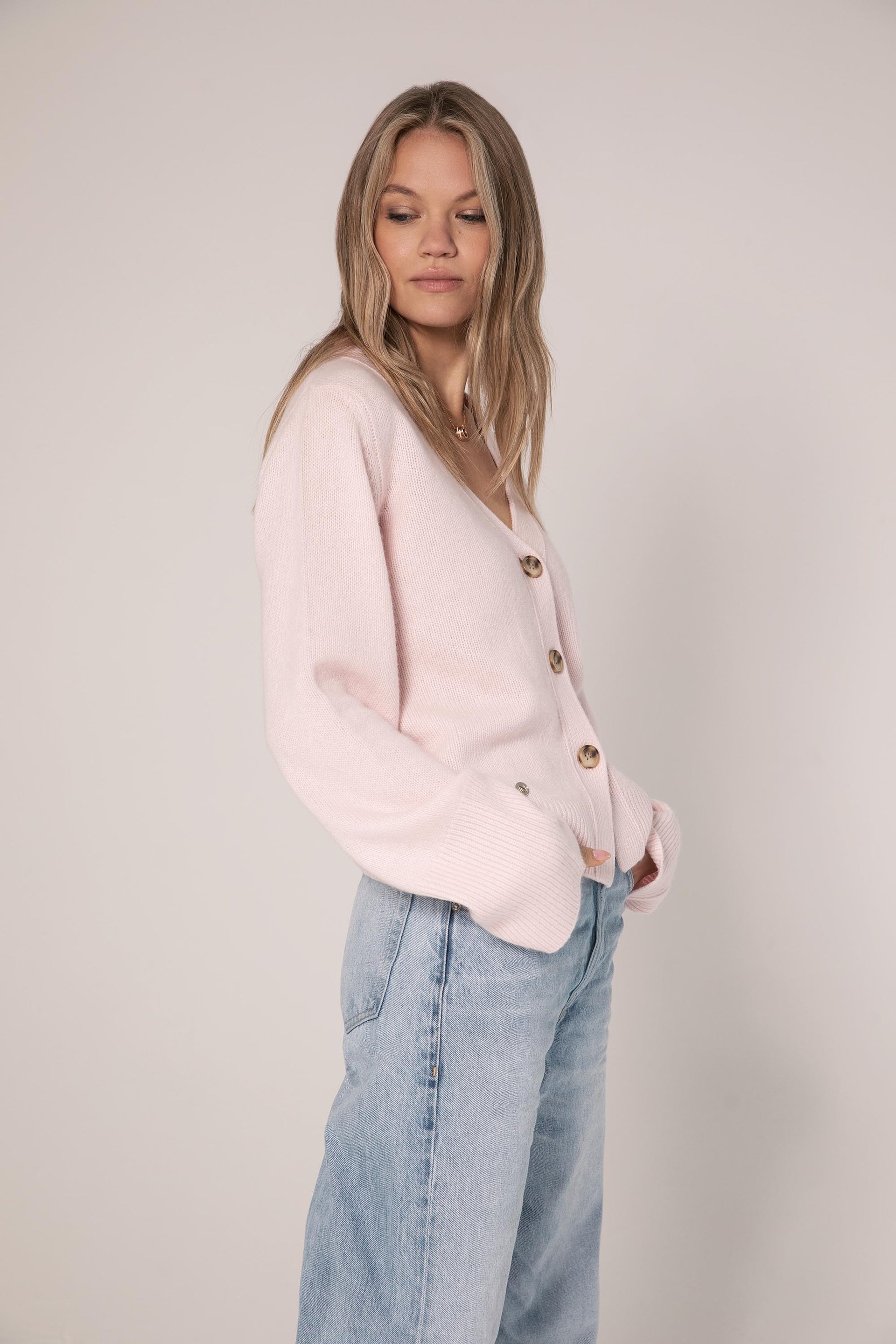 The Relaxed Cashmere Cardigan in Pink Shell