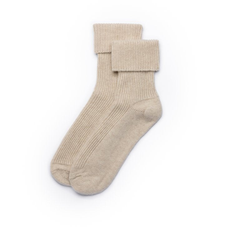 The Cashmere Bed Socks in Sandstone