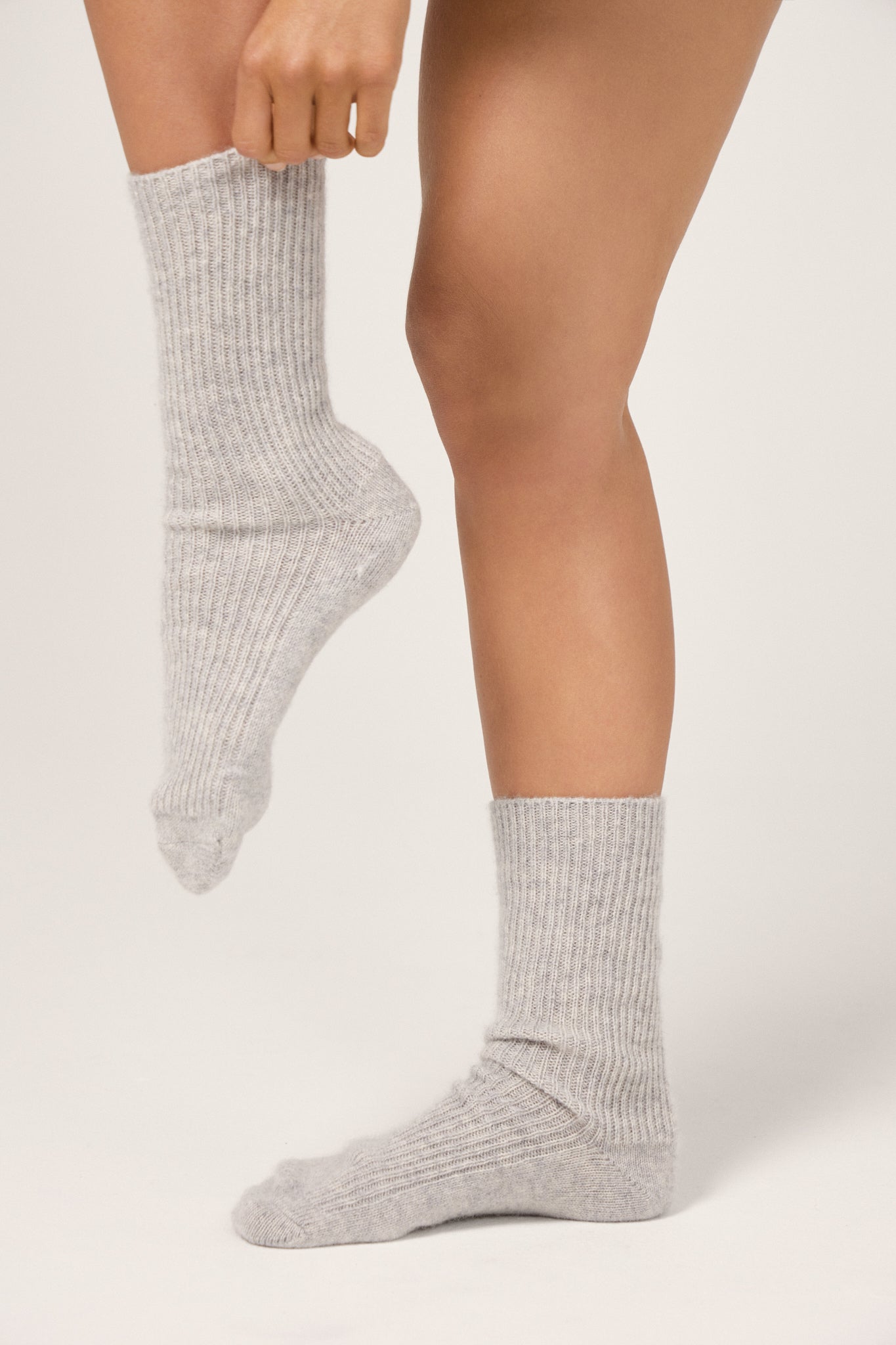 Cashmere Bed Socks in Flint